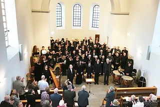 Chor, Soli und Instrumentalisten beim Konzert in der Altstadtkirche