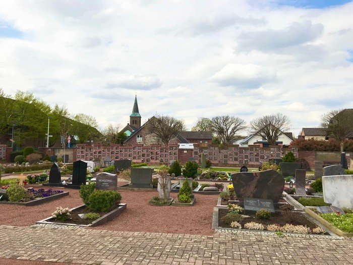 Ein Bild vom evangelischen Friedhof Monheim